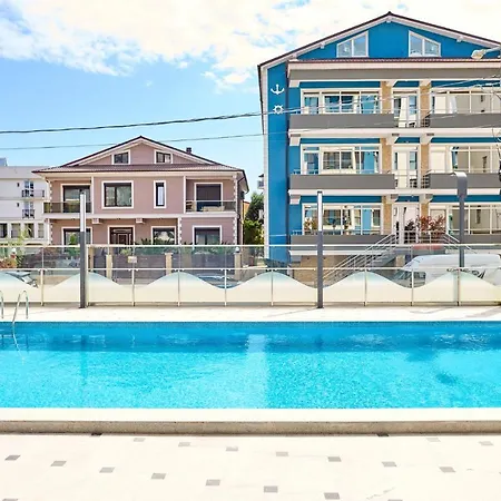 Filip's In Nord10 - Pool & Parking * Mamaia