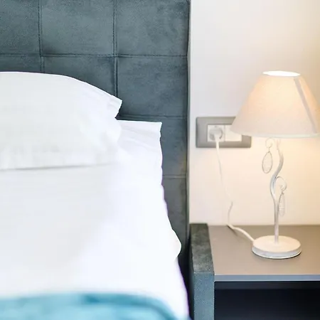 Filip's In Nord10 - Pool & Parking Appartement