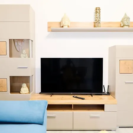 Filip's In Nord10 - Pool & Parking *