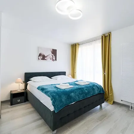 Filip's In Nord10 - Pool & Parking Apartment Mamaia