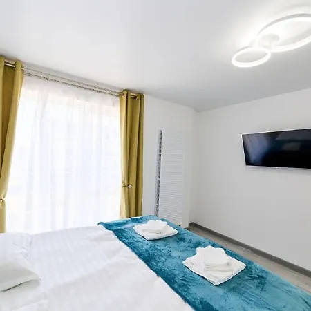 Filip's In Nord10 - Pool & Parking *