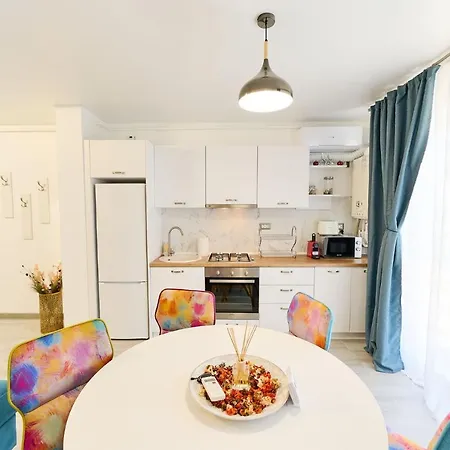 Filip's In Nord10 - Pool & Parking Apartment Mamaia